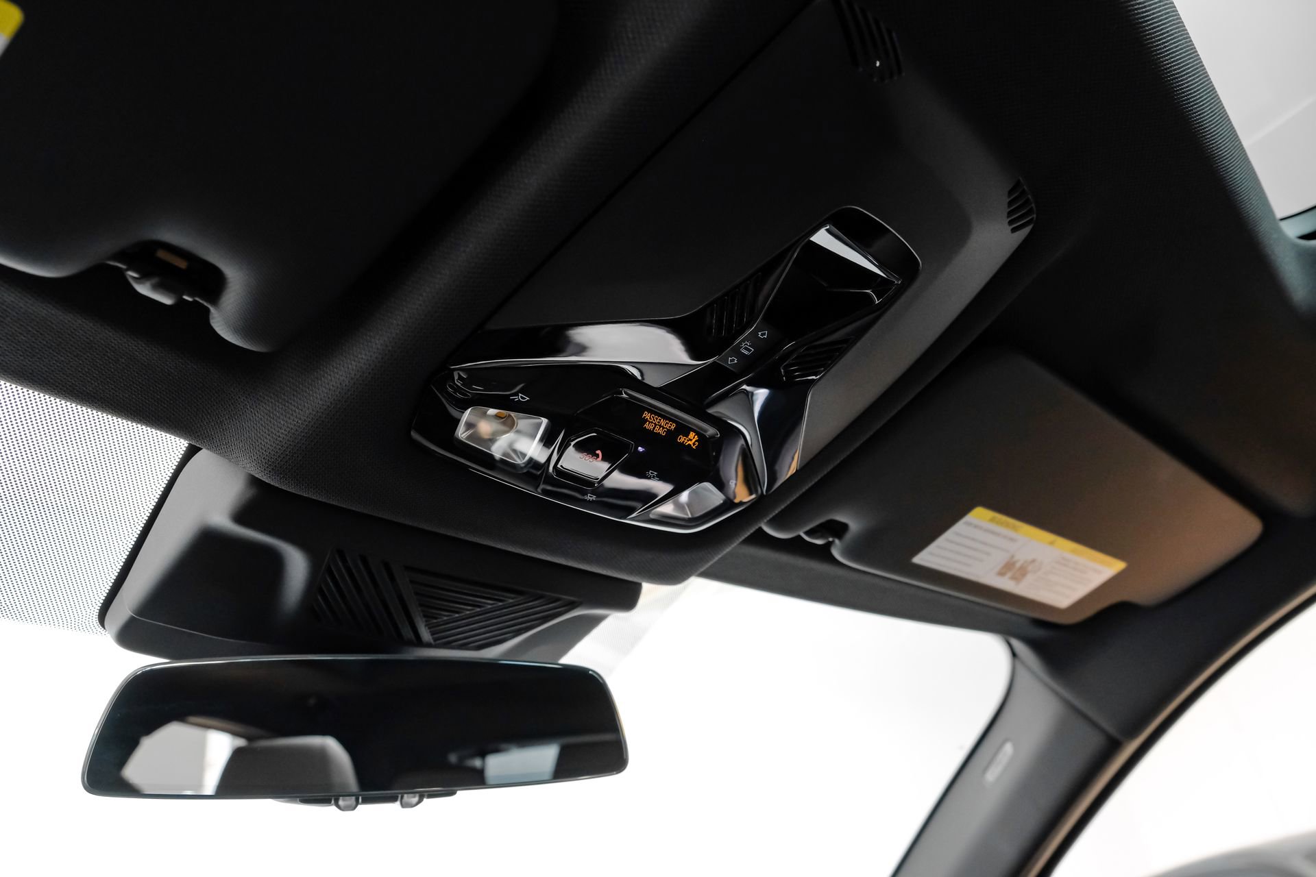 Used 2025 BMW X2 xDrive28i image 33