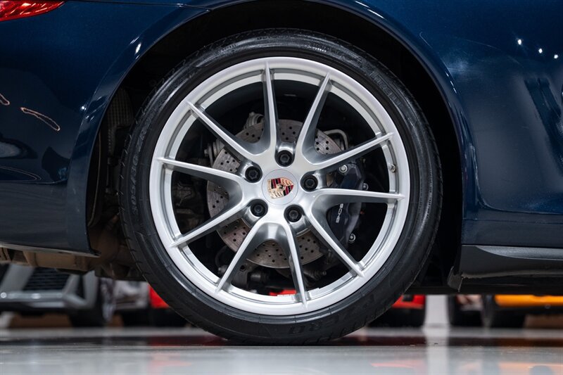 Used 2014 Porsche 911 Carrera 4 AWD/4WD image 15