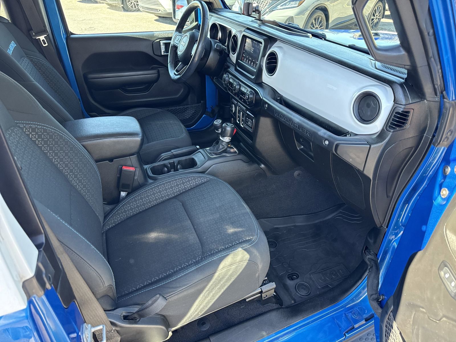 Used 2021 Jeep Wrangler Islander image 30