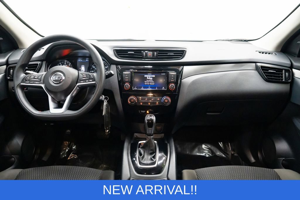 Used 2021 Nissan Rogue Sport S image 9
