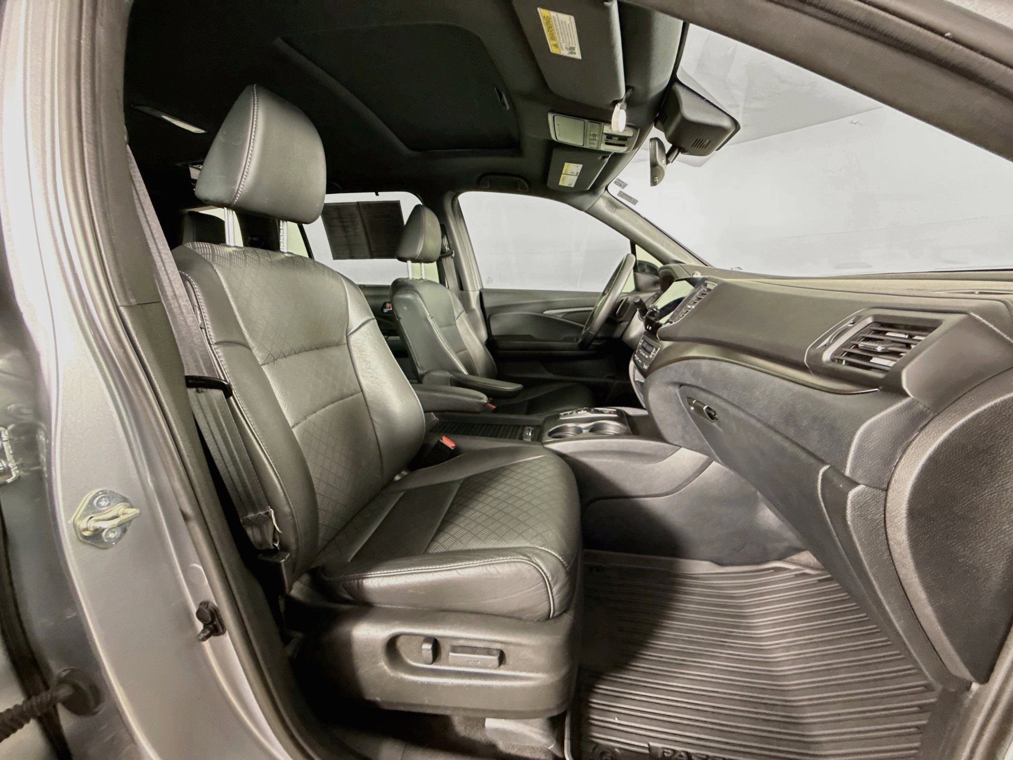 Used 2020 Honda Passport EX-L image 35