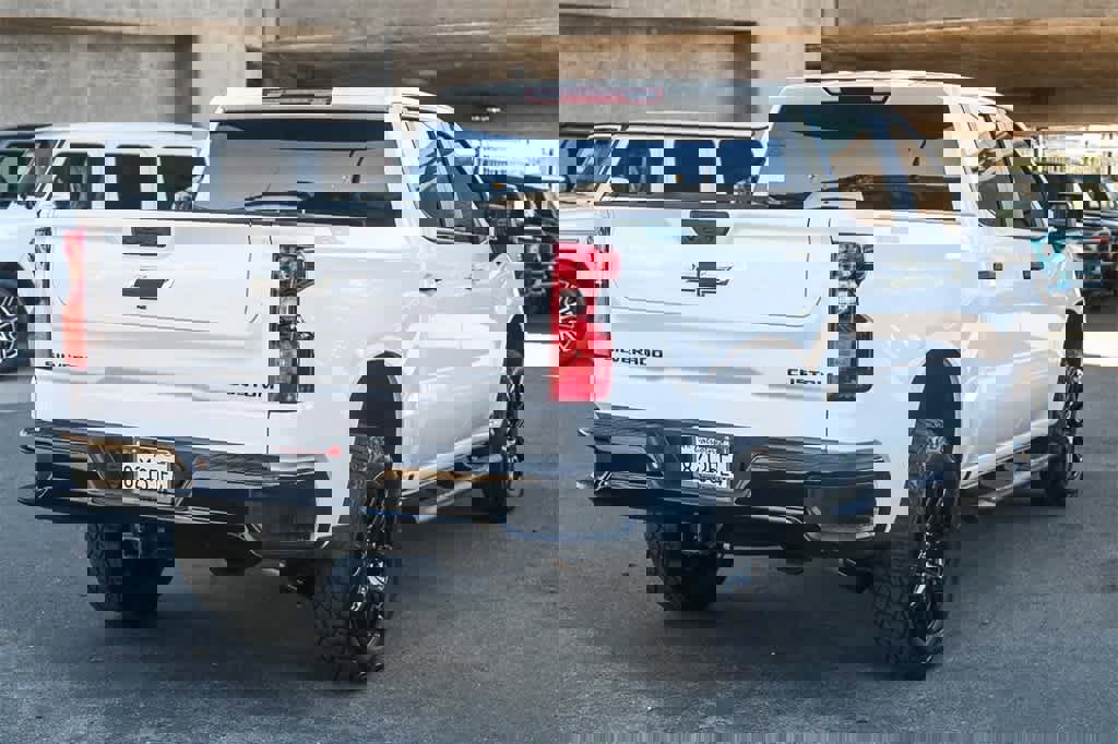 Used 2025 Chevrolet Silverado 1500 Custom Trail Boss w/ Dark Appearance Package image 6