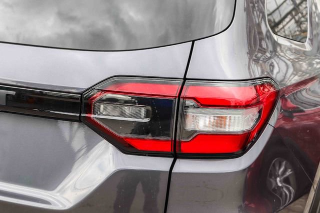 Used 2024 Honda Pilot LX image 9
