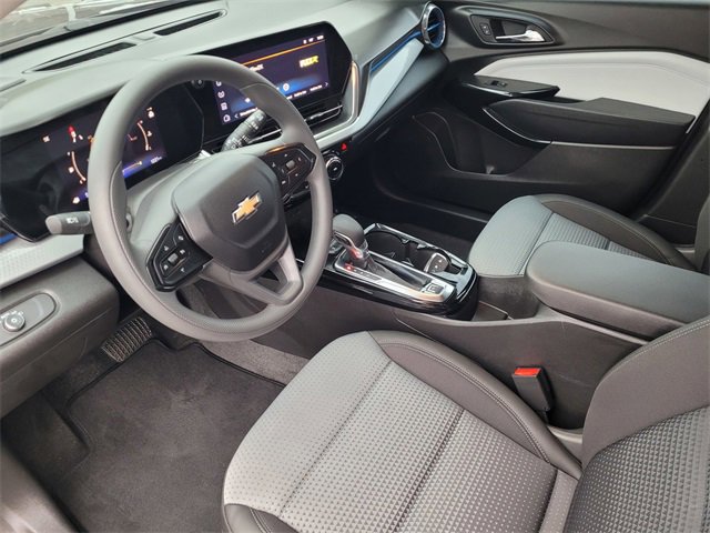 Used 2026 Chevrolet Trax LT image 9