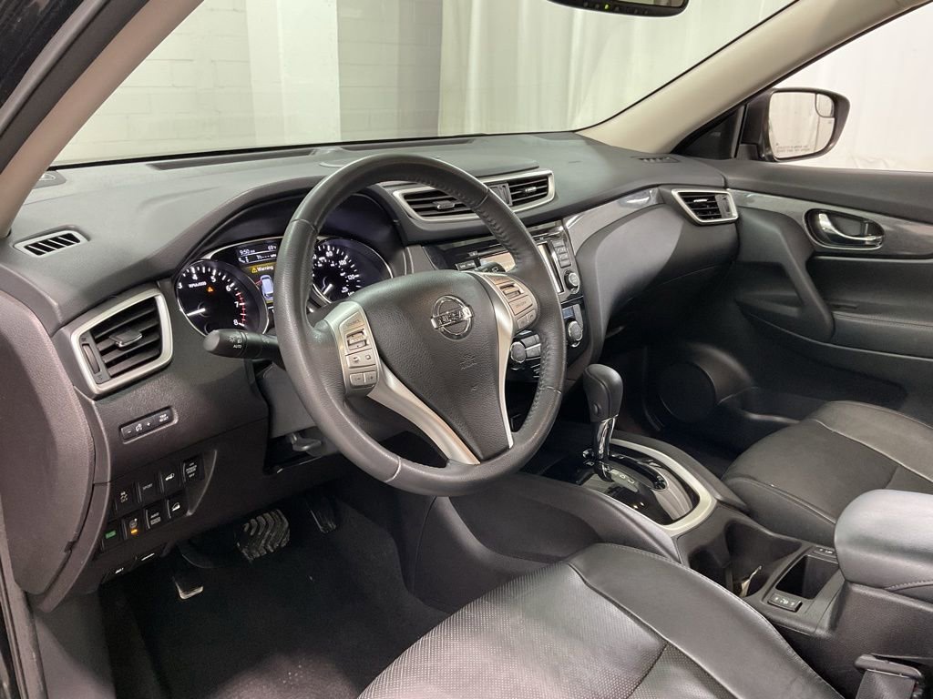 Used 2015 Nissan Rogue SL w/ SL Premium Package image 17