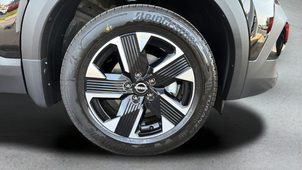 New 2026 Nissan Kicks SV w/ Cold Weather Package AWD/4WD image 21