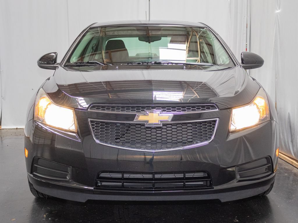 Used 2014 Chevrolet Cruze LT w/ All-Star Edition FWD image 2