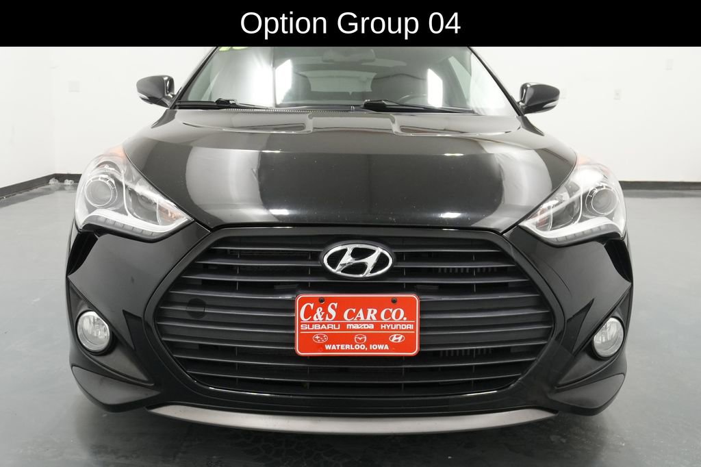 Used 2015 Hyundai Veloster Turbo w/ Option Group 04 FWD image 2