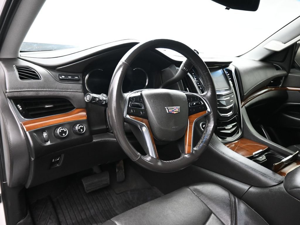 Used 2019 Cadillac Escalade ESV Premium Luxury AWD/4WD image 14