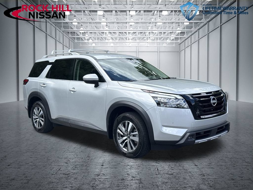 Used 2025 Nissan Pathfinder SL w/ Black Appearance Package FWD image 1