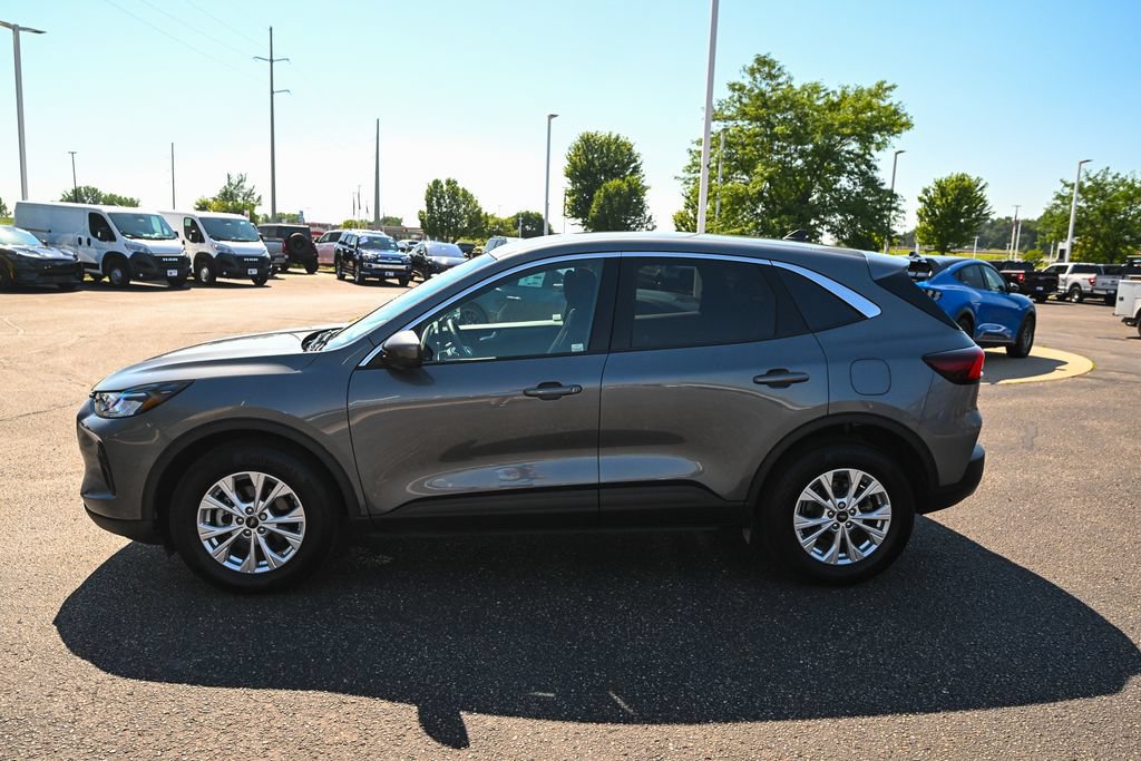 Used 2023 Ford Escape Active w/ Tech Pack #2 AWD/4WD image 8