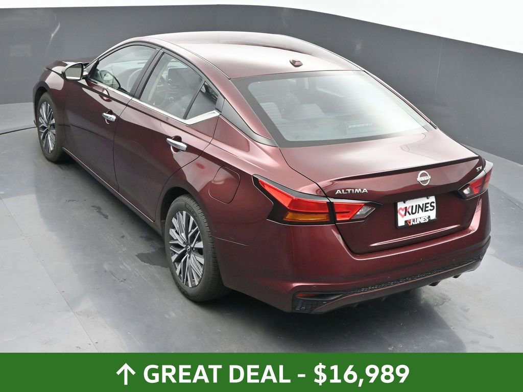 Used 2023 Nissan Altima 2.5 SV image 41