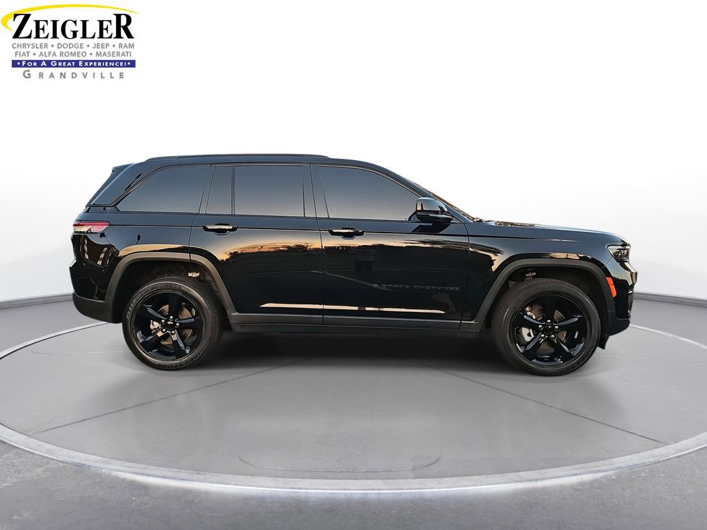 Certified 2022 Jeep Grand Cherokee Altitude image 4