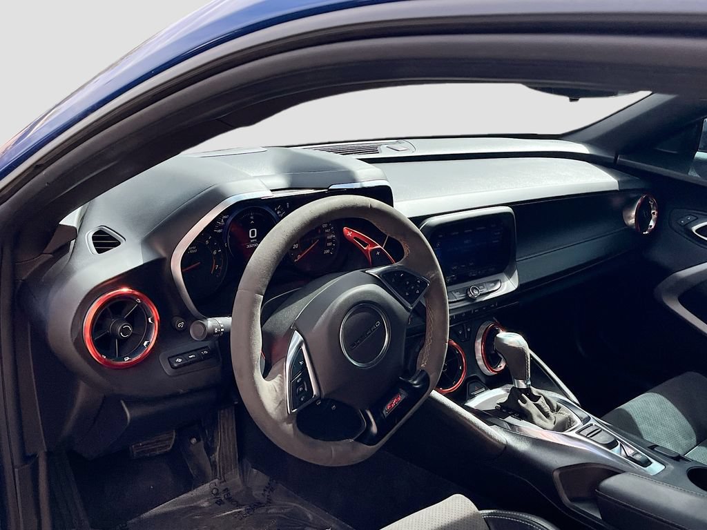 Used 2022 Chevrolet Camaro SS RWD image 9