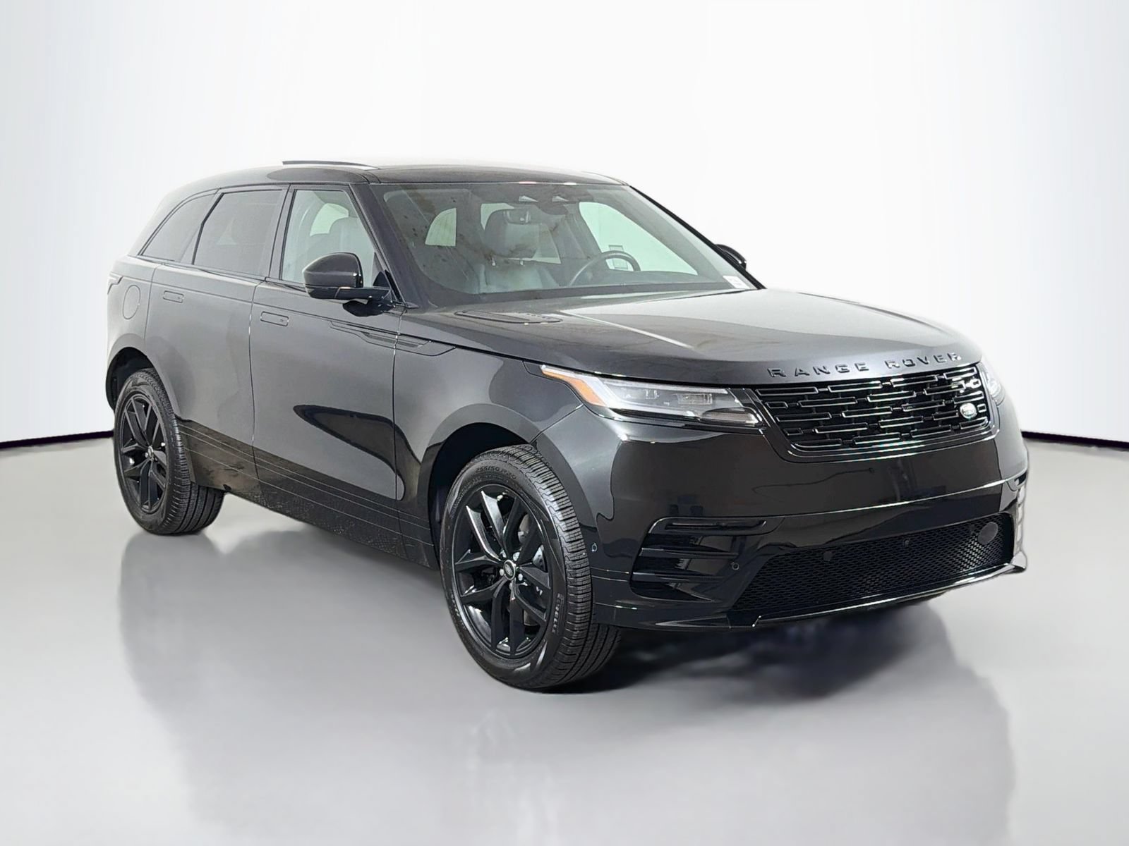 Used 2026 Land Rover Range Rover Velar Dynamic SE AWD/4WD image 7