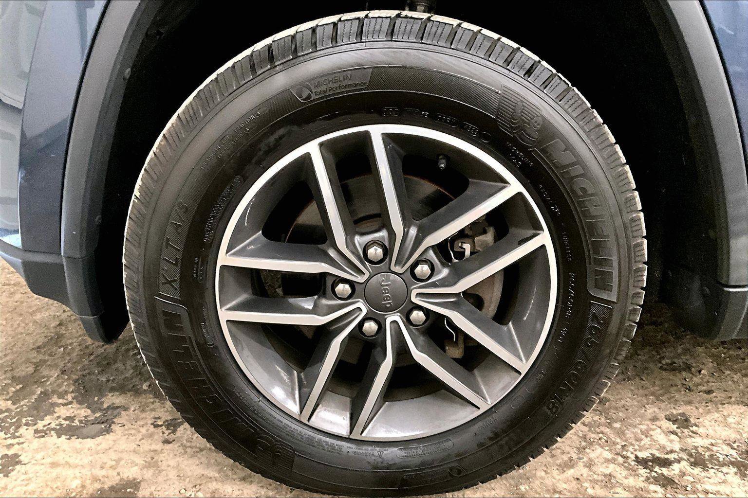 Used 2019 Jeep Grand Cherokee Limited image 8