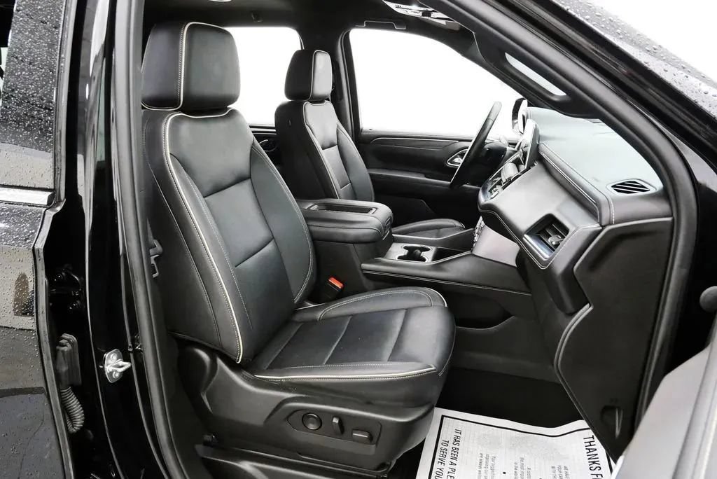Used 2023 GMC Yukon XL SLT w/ SLT Luxury Package AWD/4WD image 14