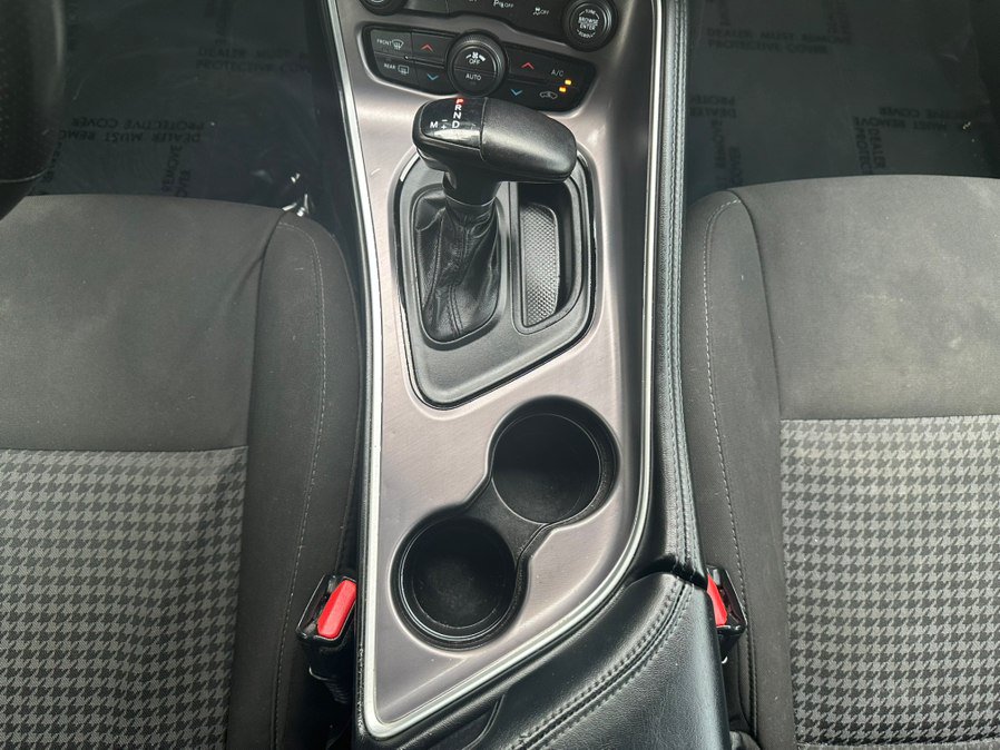 Used 2022 Dodge Challenger R/T Scat Pack RWD image 24