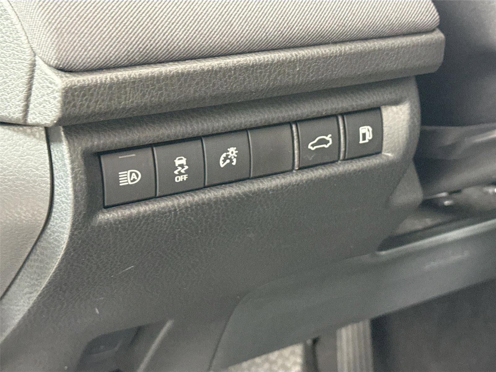 Certified 2025 Toyota Camry LE FWD image 15