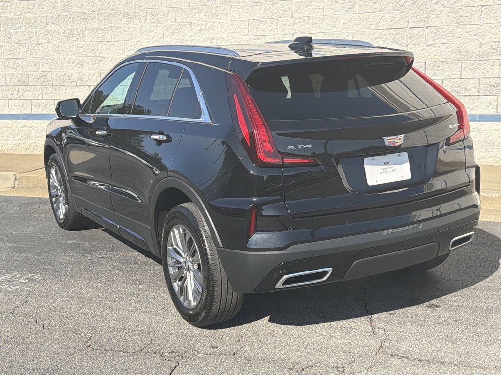 Certified 2025 Cadillac XT4 Premium Luxury image 5