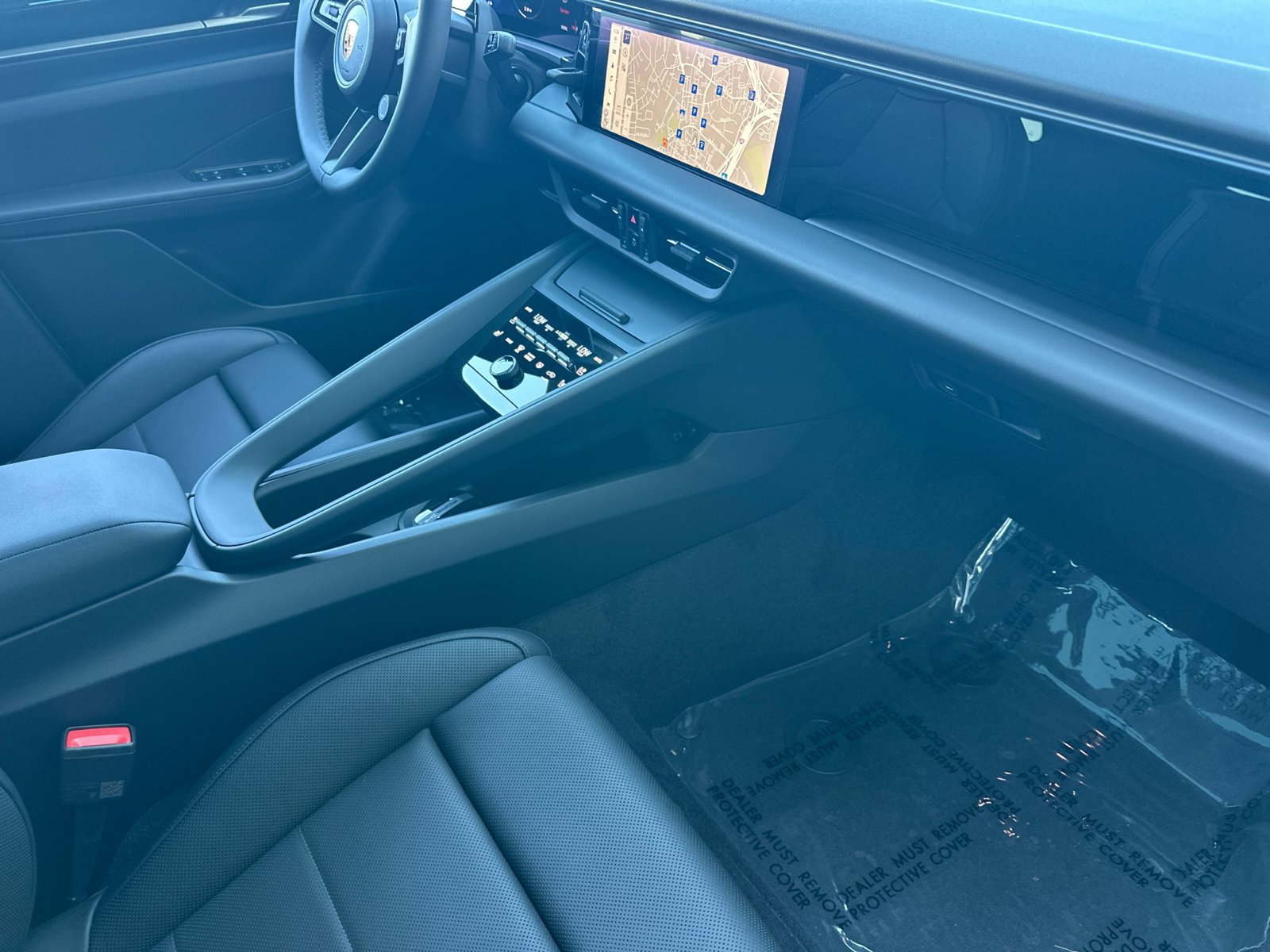 New 2026 Porsche Macan 4 Electric AWD/4WD image 22