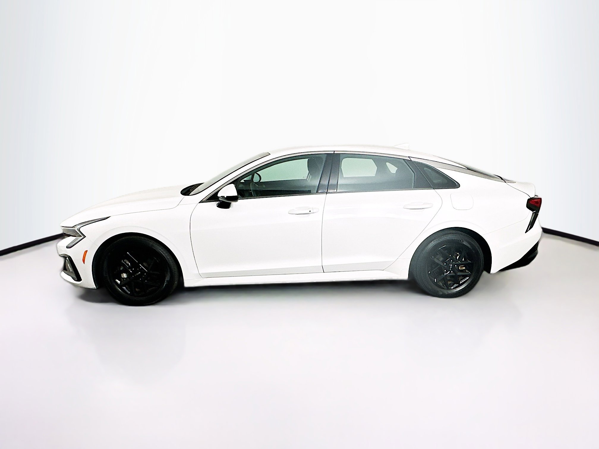 Used 2025 Kia K5 LXS image 4