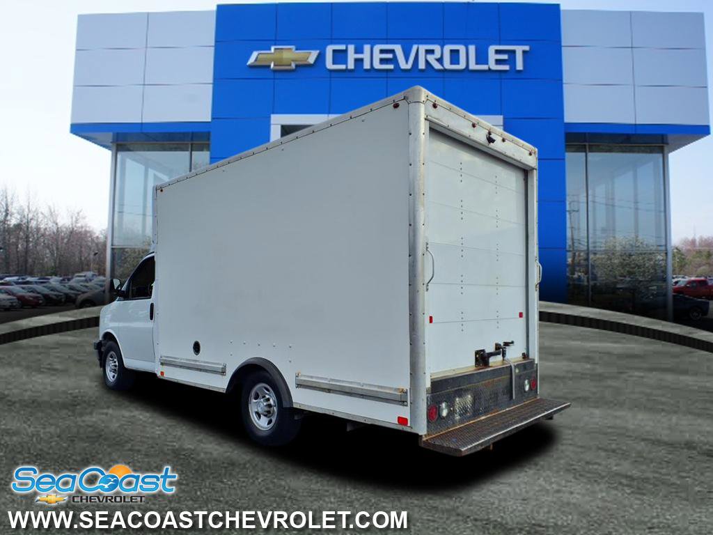 Used 2019 Chevrolet Express 3500 w/ Power Convenience Package image 3