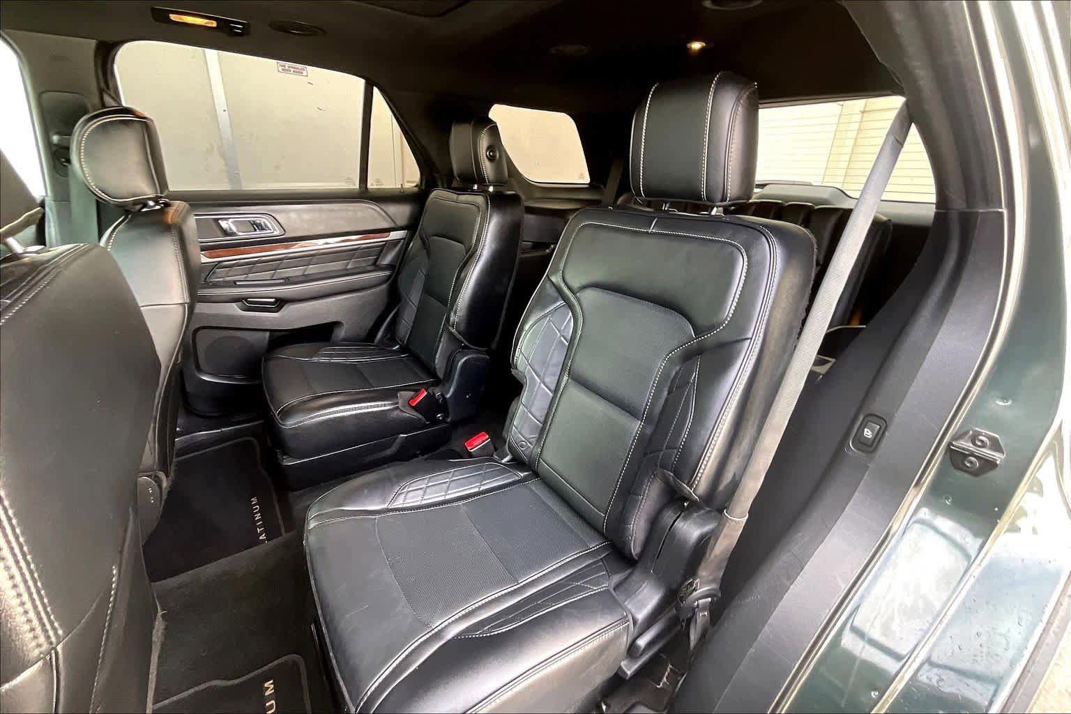 Used 2016 Ford Explorer Platinum image 20