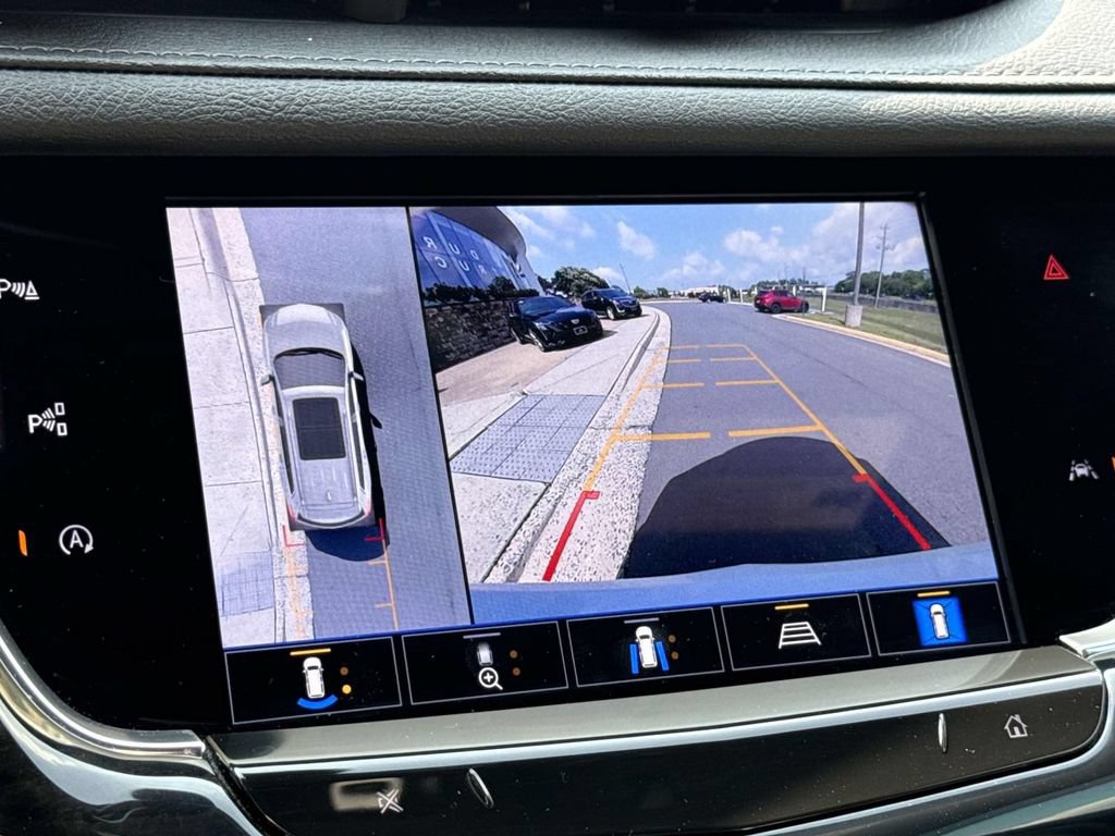 Used 2024 Cadillac XT6 Premium Luxury w/ Technology Package FWD image 34