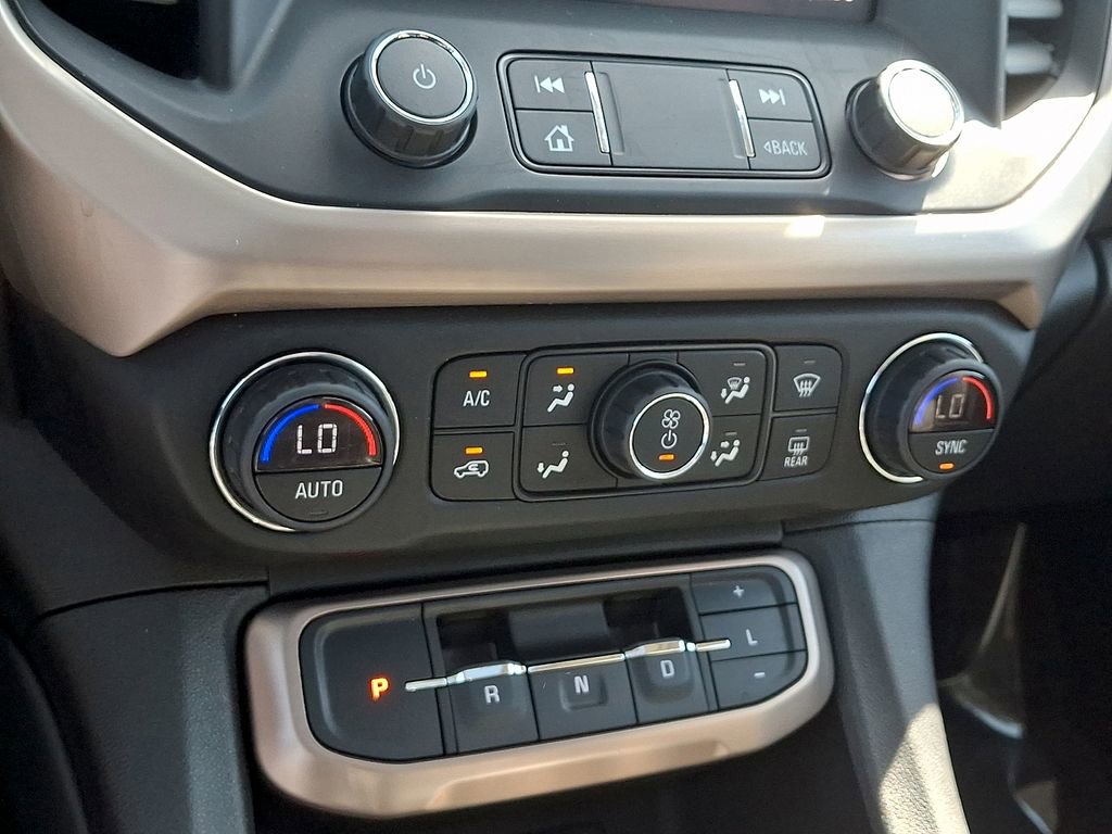 Used 2020 GMC Acadia Denali w/ Trailering Package image 16