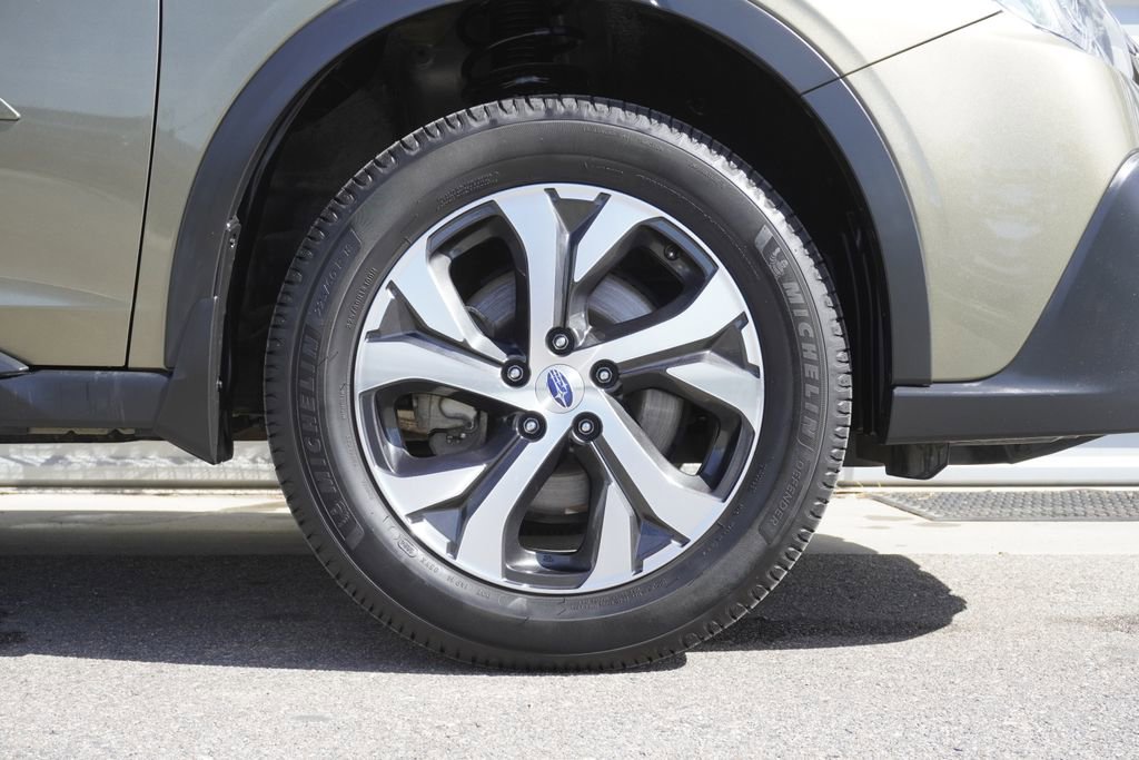 Used 2022 Subaru Outback Limited image 35