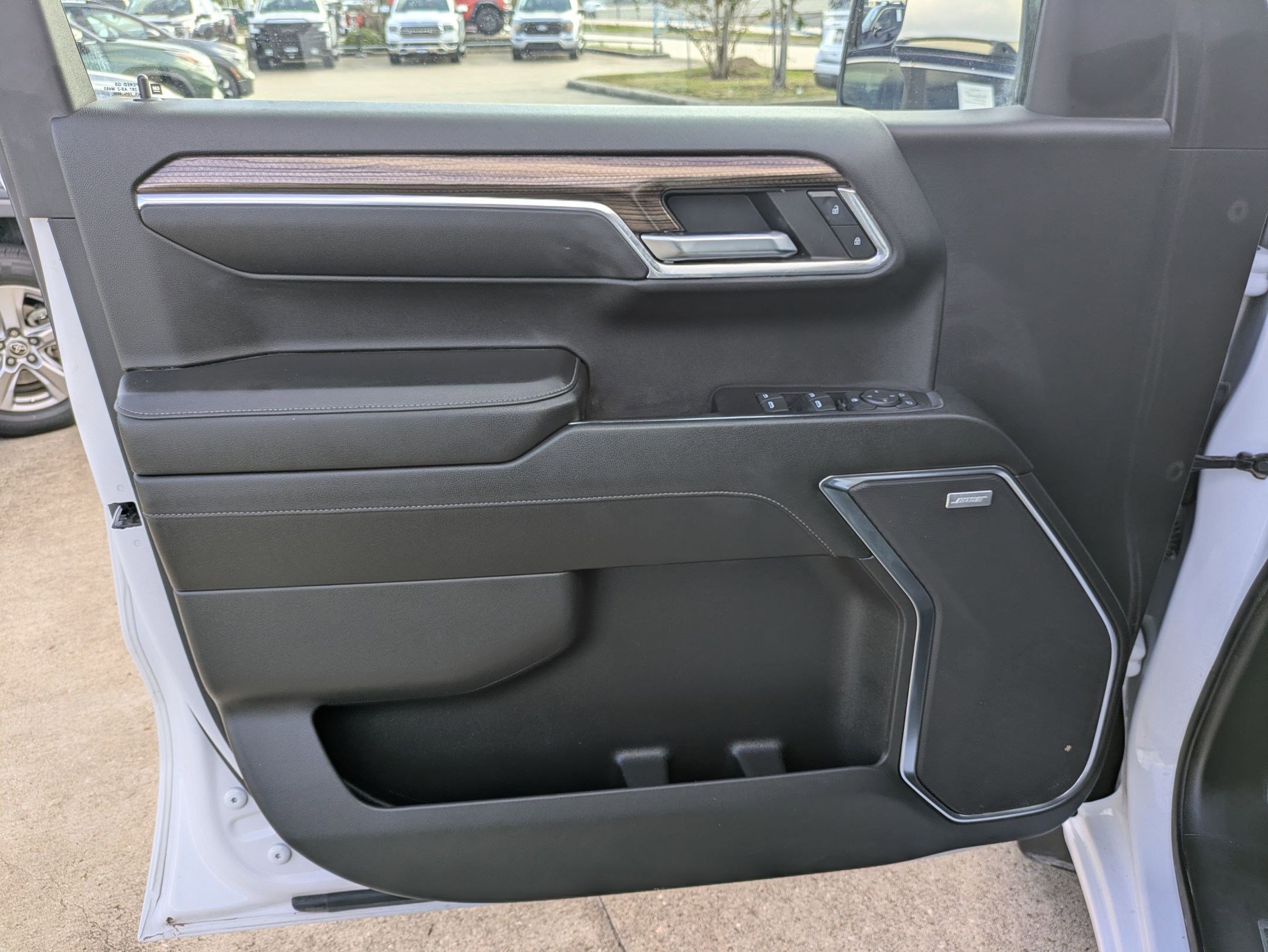 Used 2023 Chevrolet Silverado 1500 LT Trail Boss w/ Convenience Package II image 14