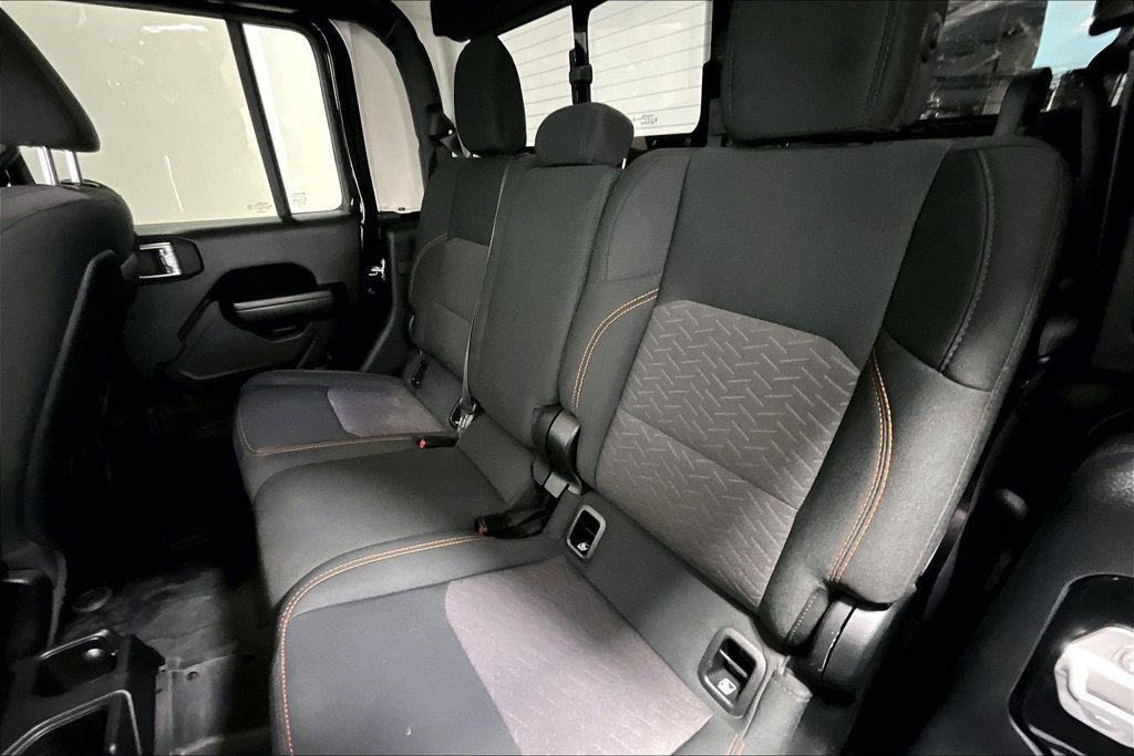 Used 2021 Jeep Gladiator Mojave AWD/4WD image 30