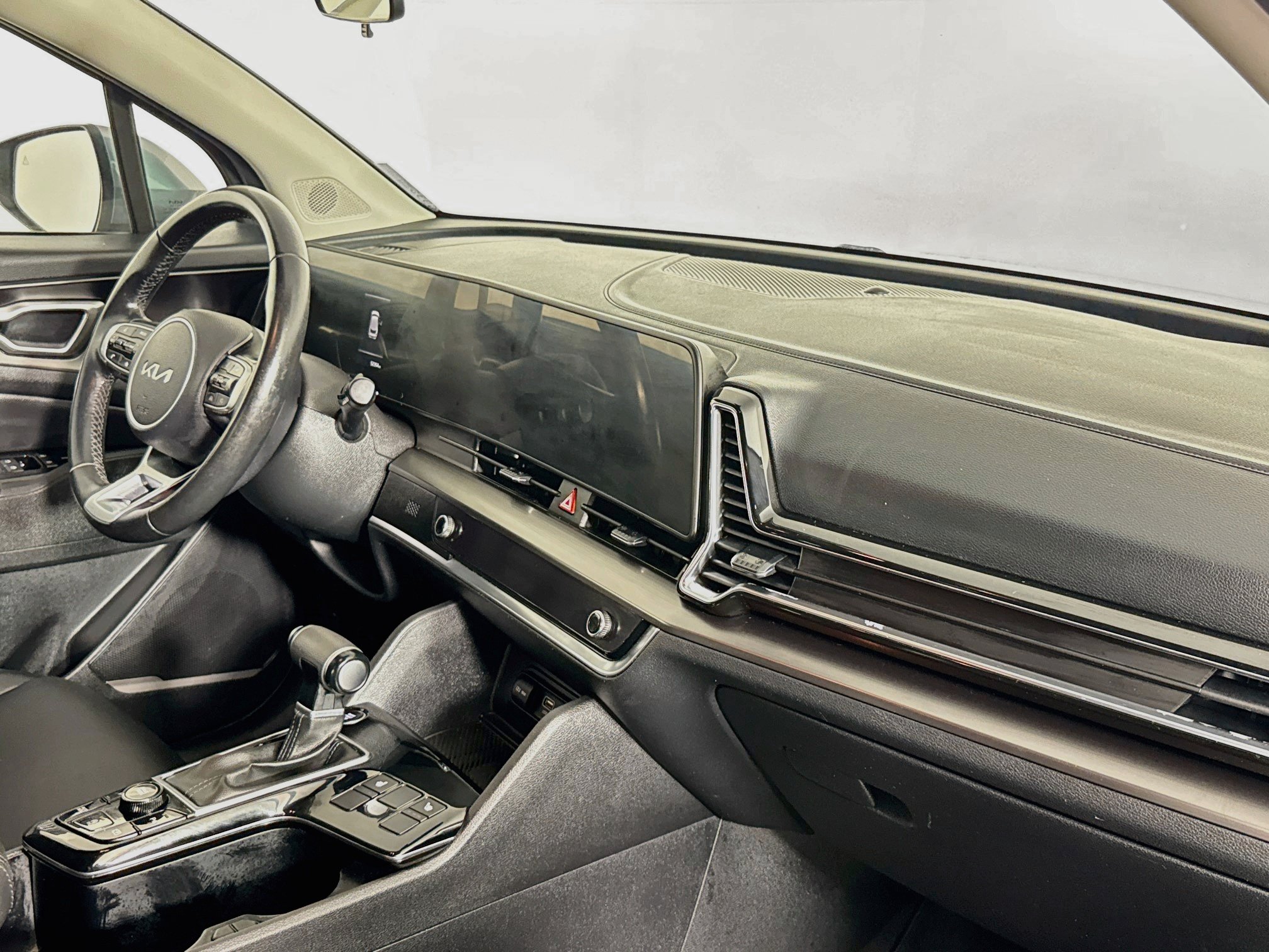 Used 2024 Kia Sportage EX FWD image 48