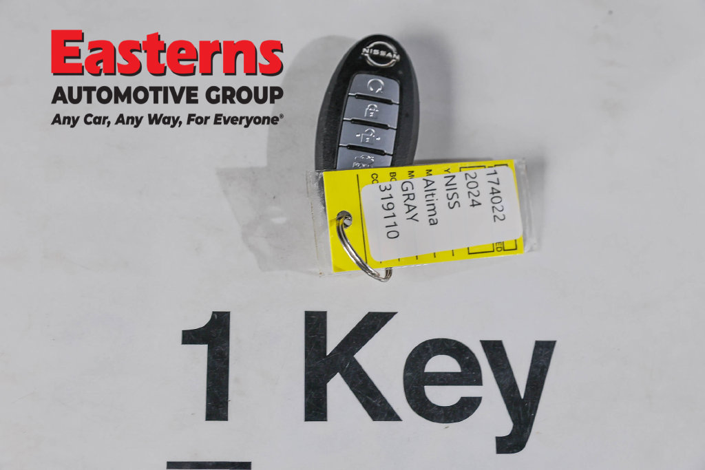 Used 2024 Nissan Altima 2.5 SV FWD image 27