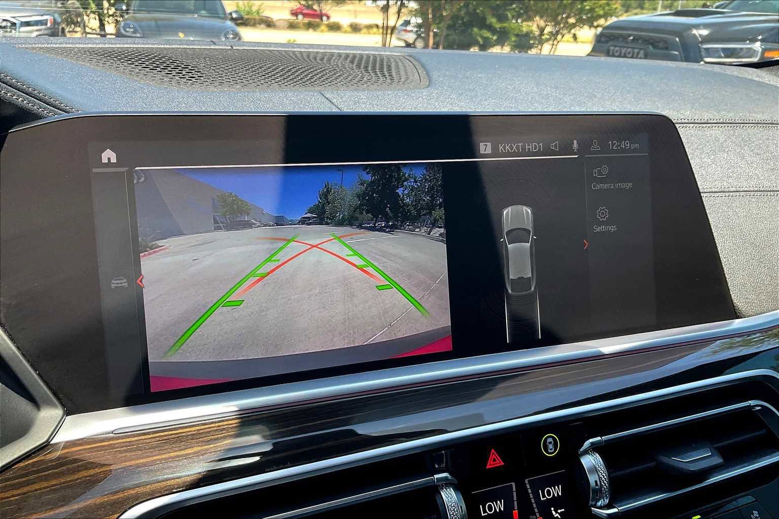 Used 2023 BMW X6 xDrive40i w/ Executive Package image 49