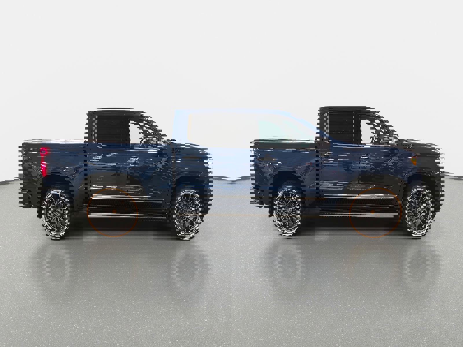 Used 2022 Chevrolet Silverado 1500 High Country w/ High Country Premium Package image 4