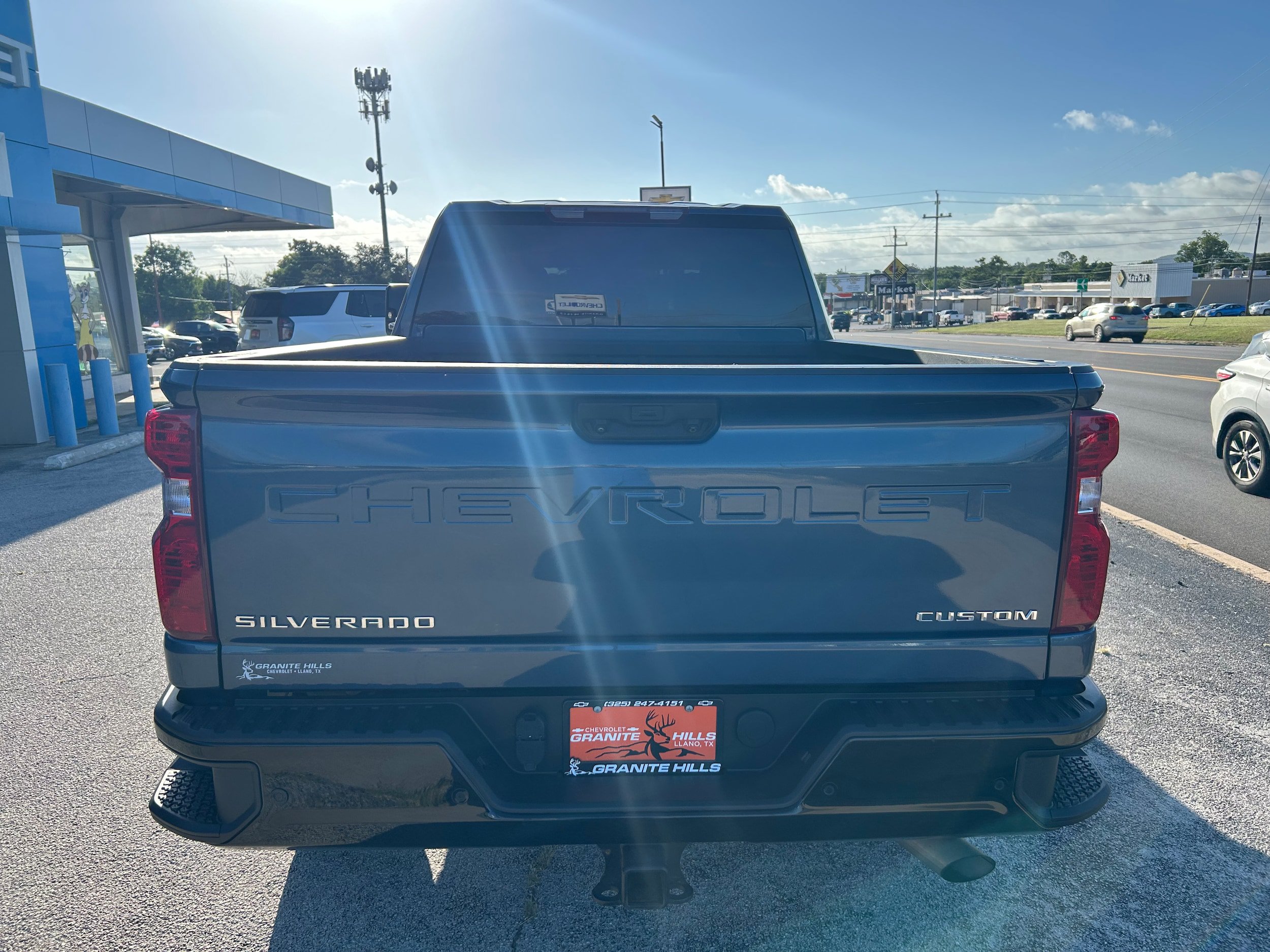 Used 2025 Chevrolet Silverado 2500 Custom w/ Custom Value Package AWD/4WD image 9