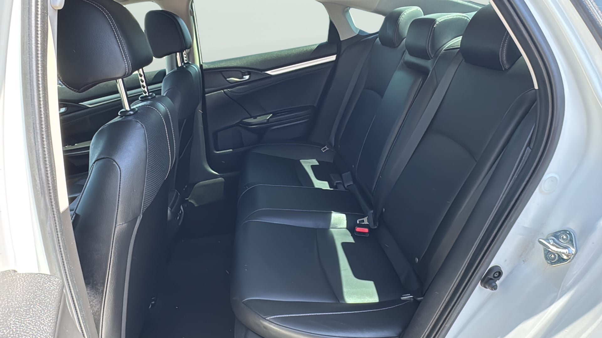 Used 2018 Honda Civic Touring image 33