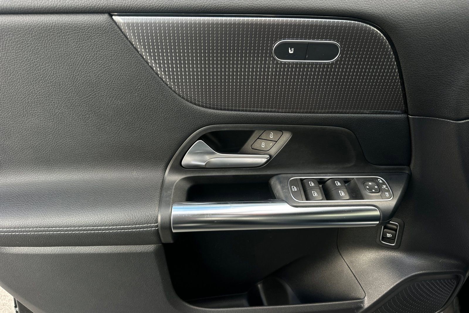 Certified 2022 Mercedes-Benz GLA 250 image 25