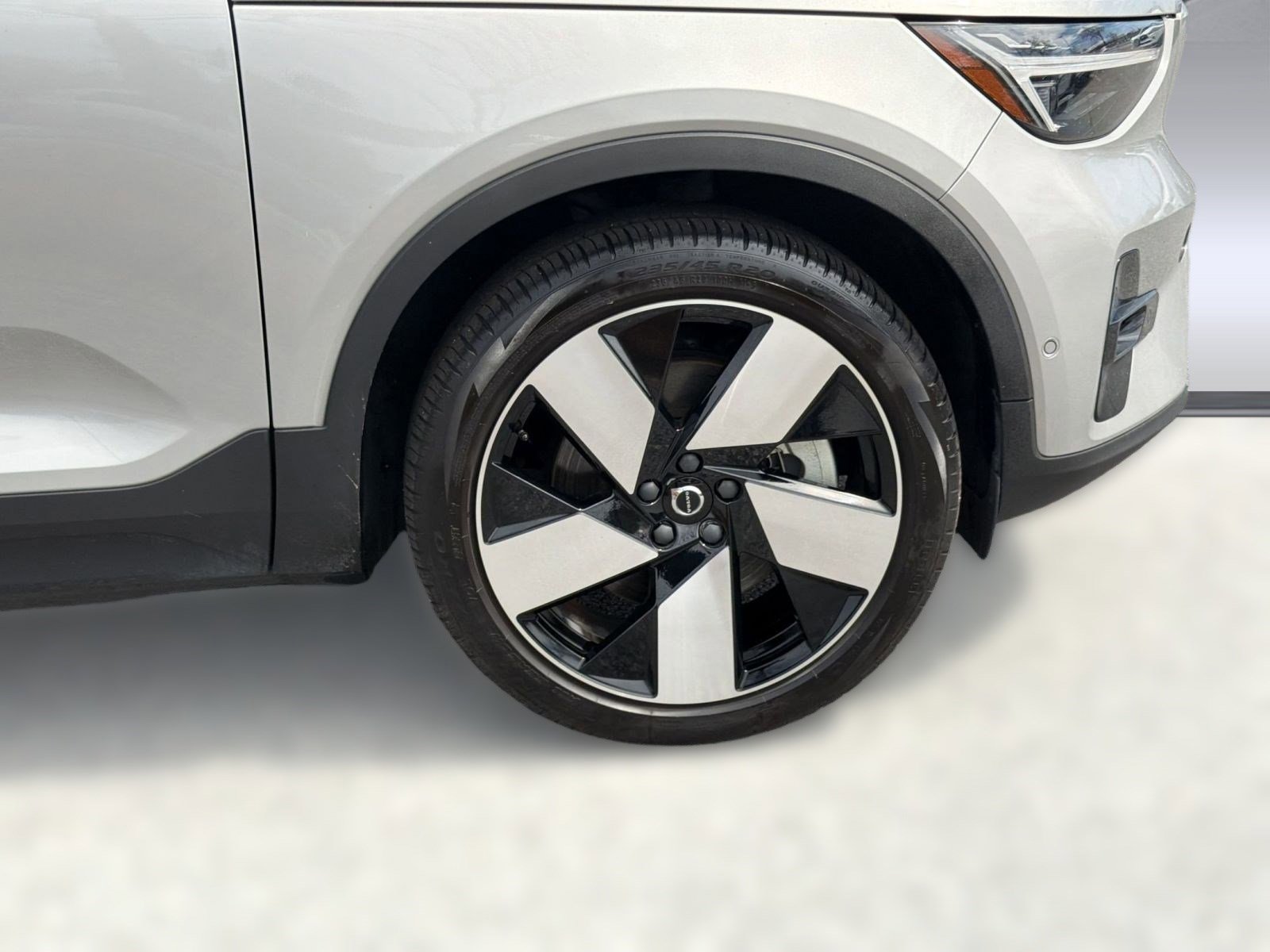 Certified 2024 Volvo XC40 Recharge Plus w/ Protection Package Premier RWD image 11