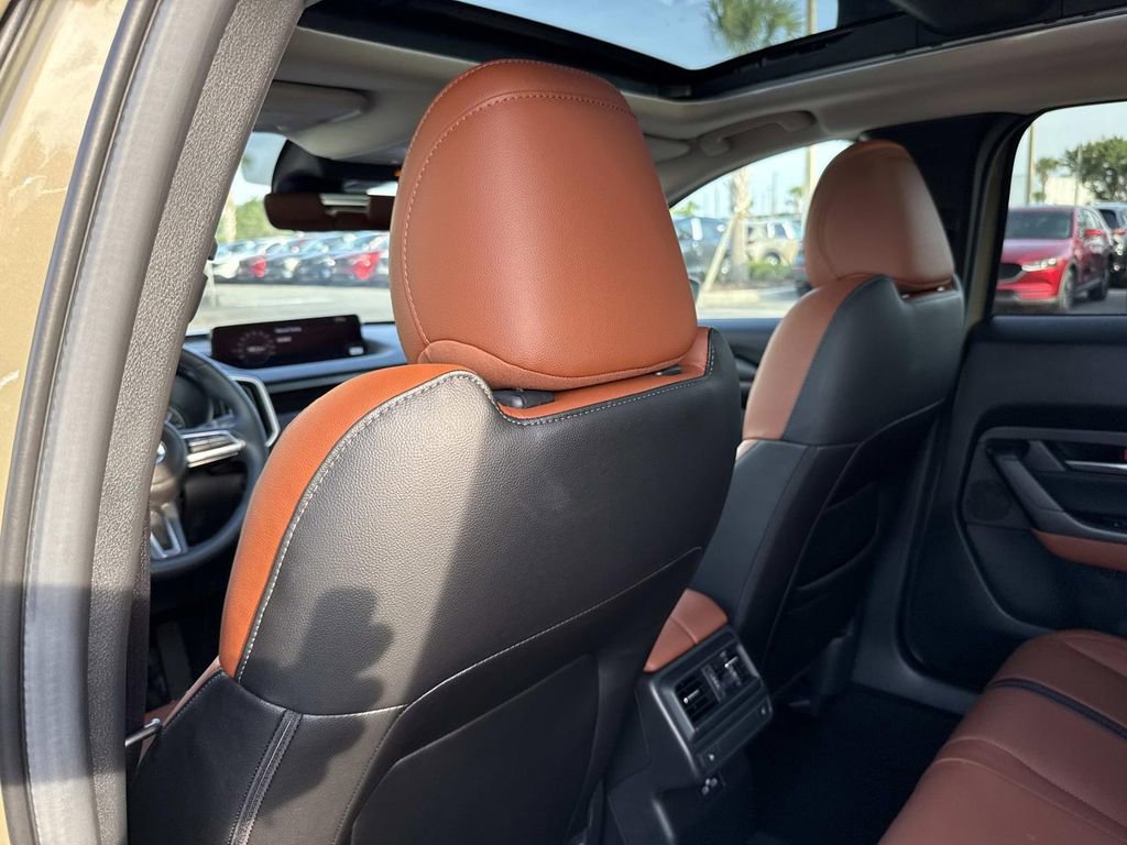 Certified 2025 MAZDA CX-50 Meridian Edition w/ Apex Package AWD/4WD image 16