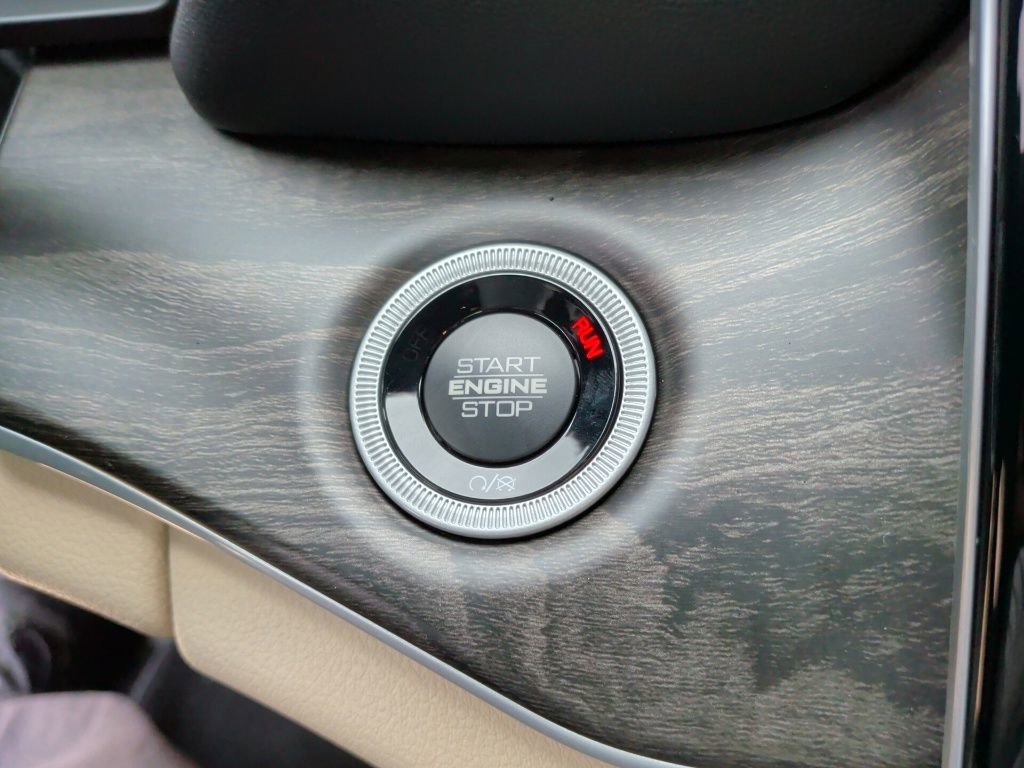 New 2025 Jeep Grand Cherokee Limited image 25