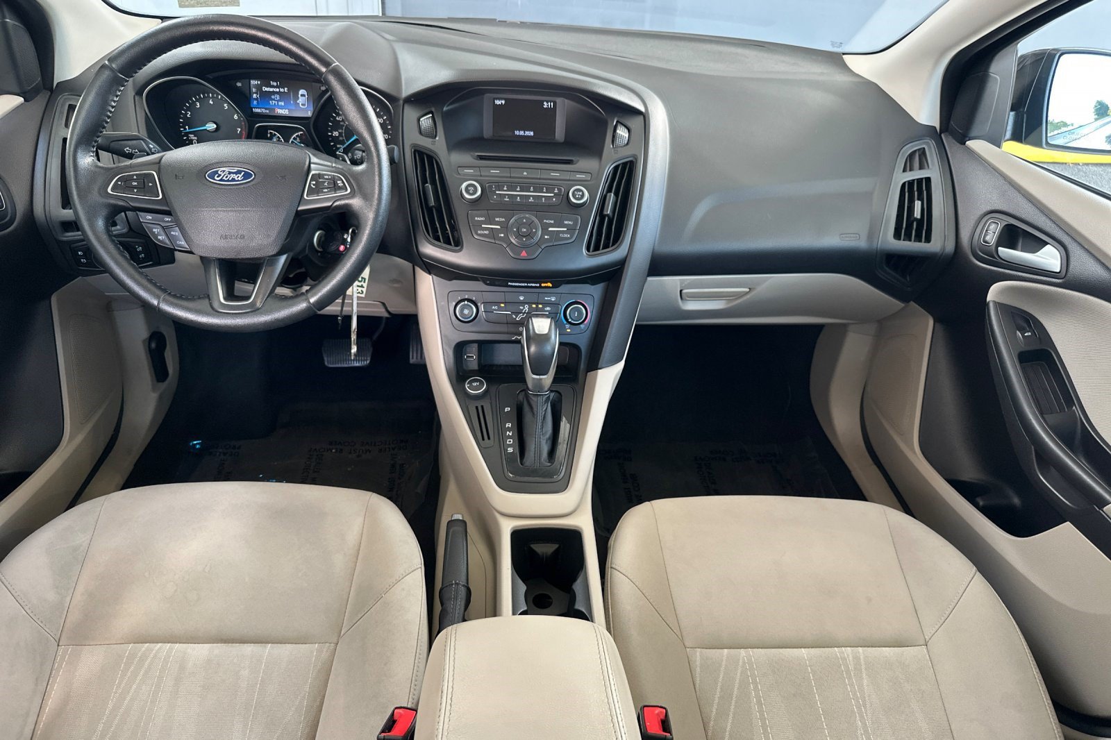 Used 2015 Ford Focus SE w/ SE Sport Package FWD image 16