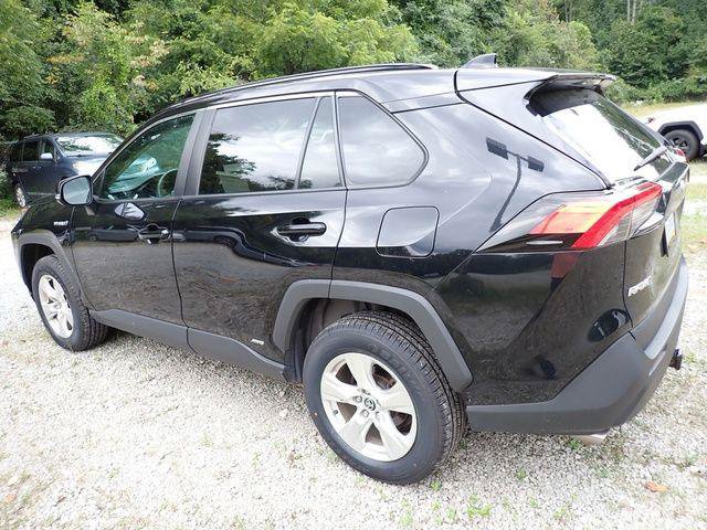 Certified 2021 Toyota RAV4 XLE w/ Convenience Package AWD/4WD image 5