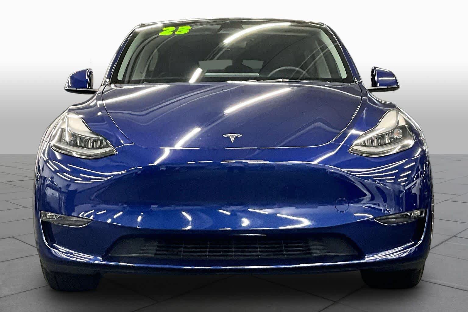 Used 2023 Tesla Model Y Long Range AWD/4WD image 3