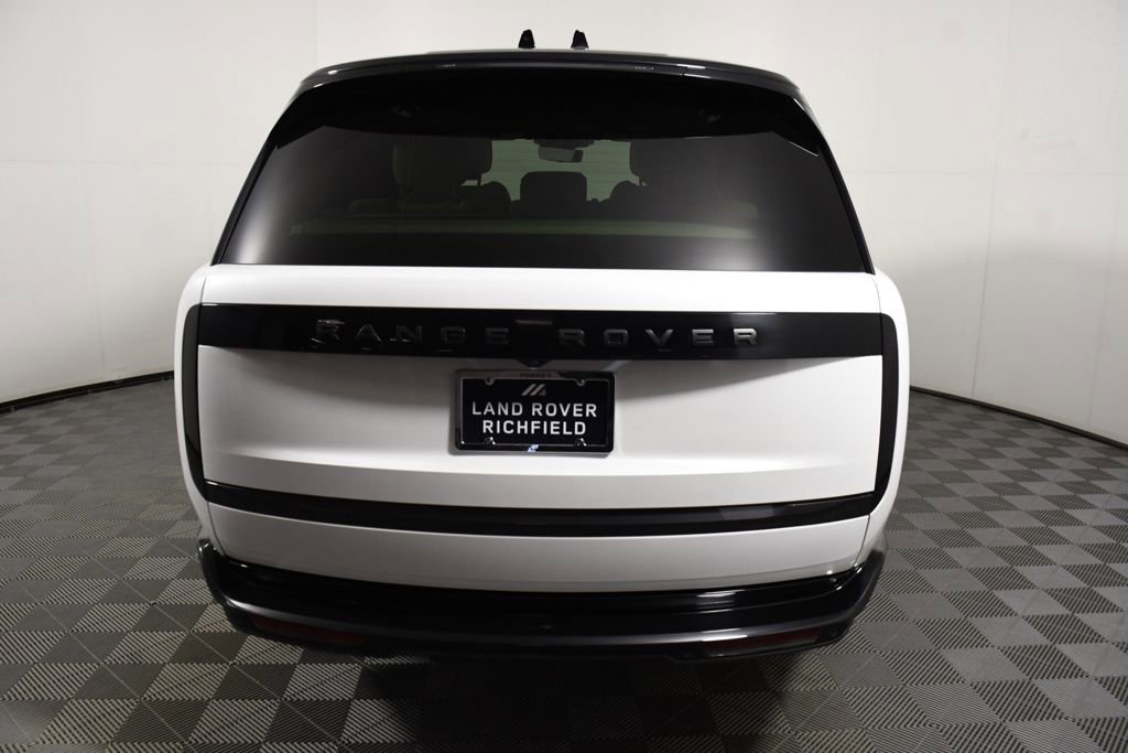 Used 2024 Land Rover Range Rover SE image 5