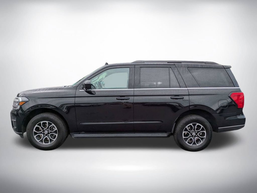 Used 2024 Ford Expedition XLT RWD image 7