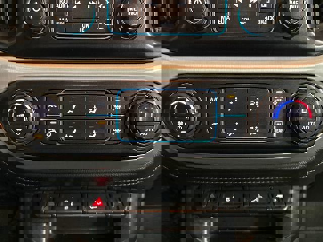 Used 2017 GMC Canyon SLE w/ SLE Convenience Package image 19