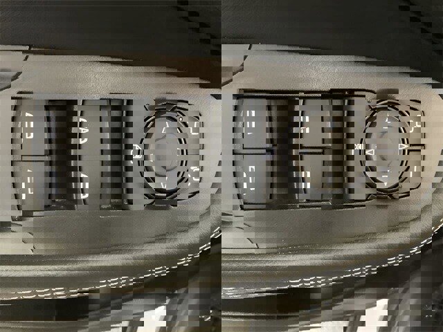 Used 2025 Buick Encore GX Preferred image 19